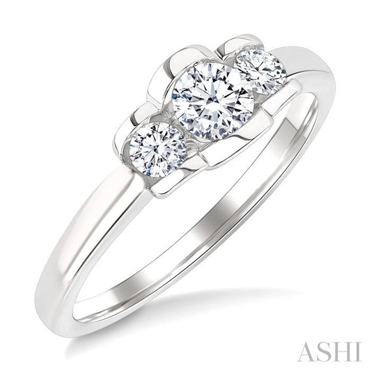 ASHI 3 Stone Diamond Fashion Ring 361Y3PPFGWG