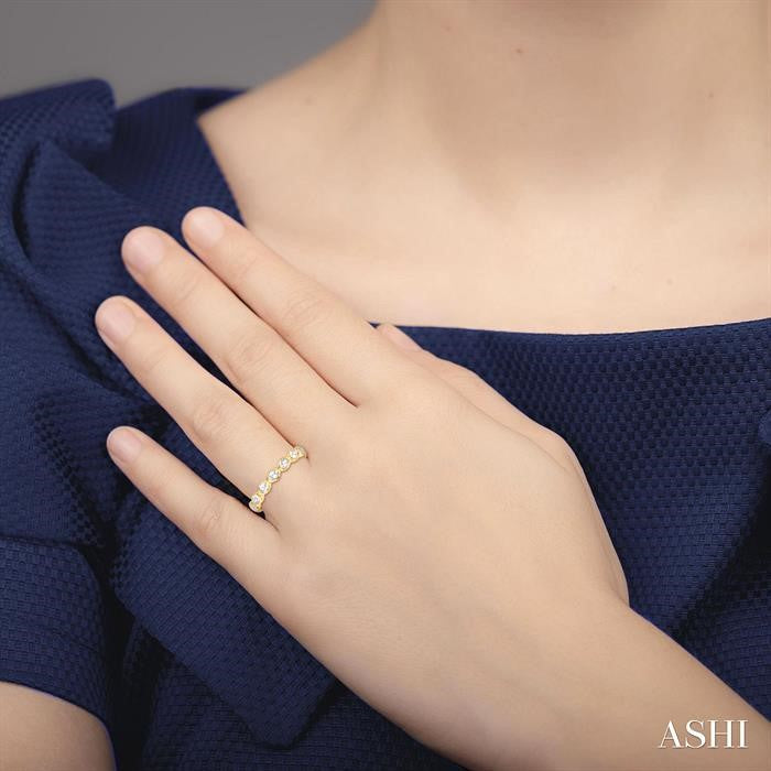 ASHI Oval Shape East-West Bezel Set Diamond Fashion Band 372E2PPFGYG-OV