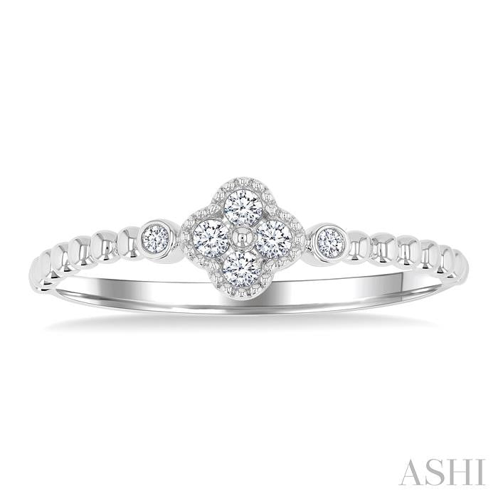 ASHI Bead Clover Petite Diamond Fashion Ring 385M8PPTGWG-CLV