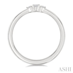ASHI Round Shape 3 Stone Petite Diamond Ring 388P9PPTGWG-RD