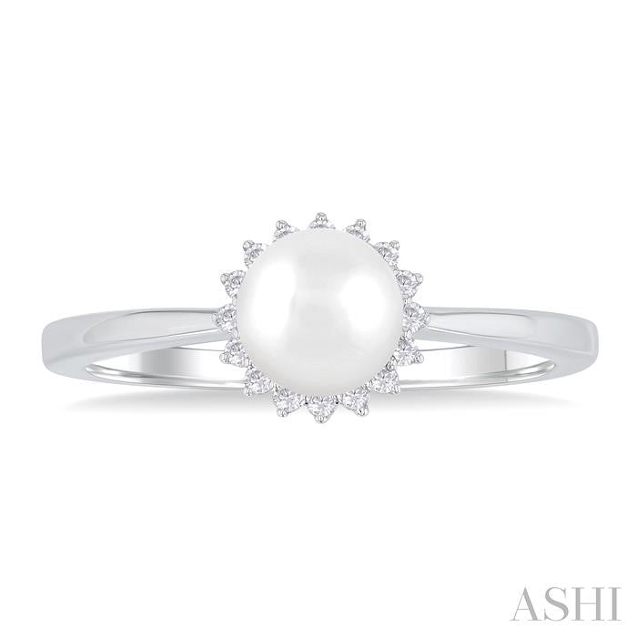 ASHI Pearl & Petite Halo Diamond Fashion Ring 558A8PPTSWPWG