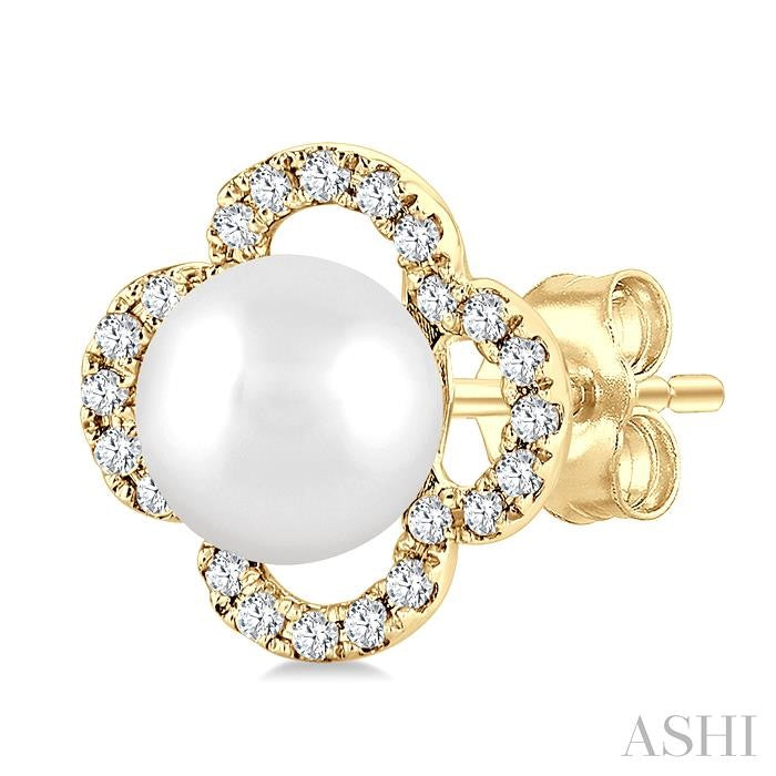 ASHI Clover Pearl & Petite Diamond Earrings 559B8PPTSERWPYG