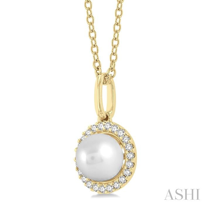 ASHI Pearl & Petite Halo Diamond Fashion Pendant 562A9PPTSPDWPYG