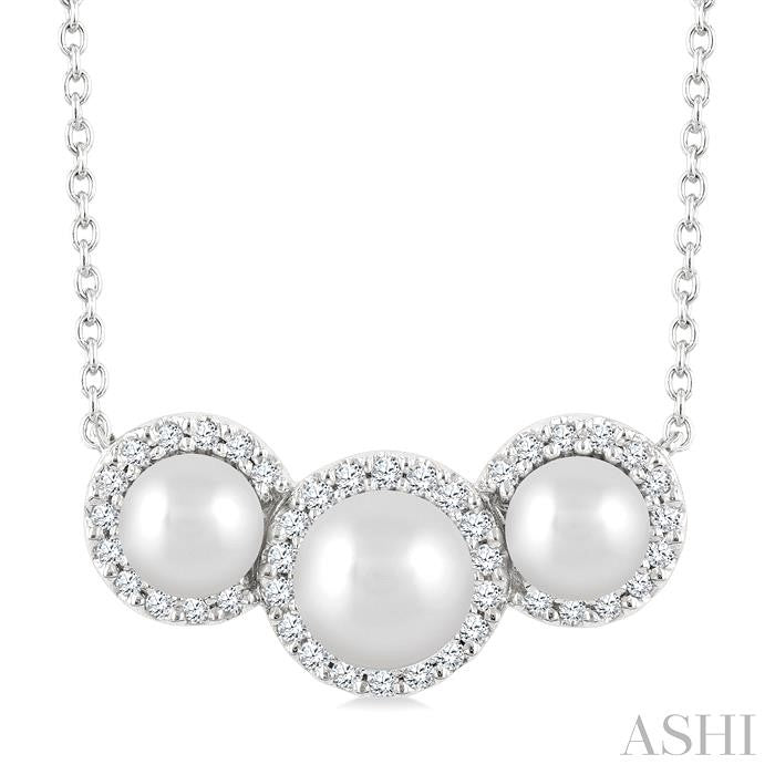 ASHI Pearl & Halo Diamond Fashion Pendant 568A8PPFGPDWPWG