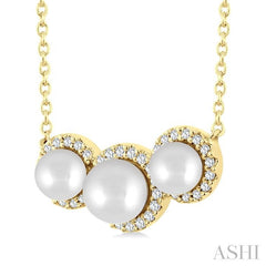ASHI Pearl & Halo Diamond Fashion Pendant 568A8PPFGPDWPYG