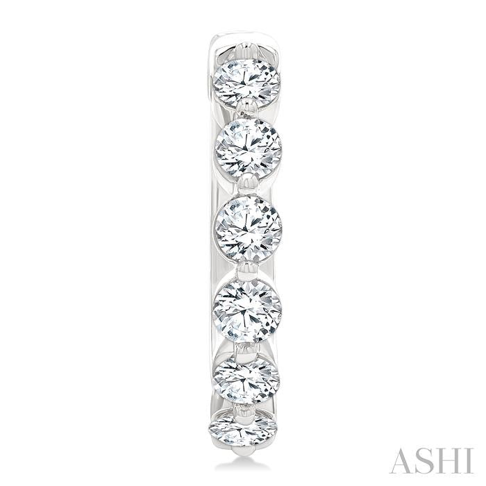 ASHI Diamond Hoop Earrings 620H0PPFGERWG-1.5