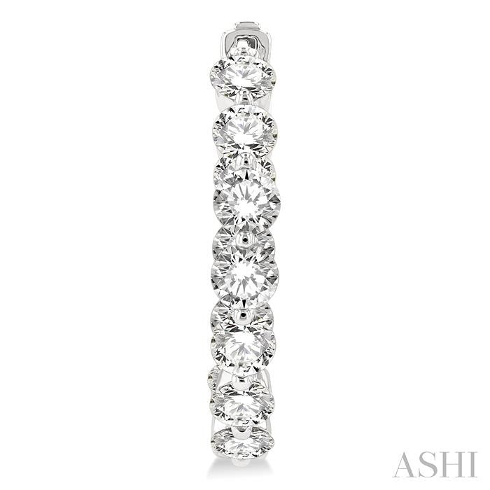 ASHI Inside-Out Diamond Round Hoop Earrings 626D0PPFGERWG-4.00