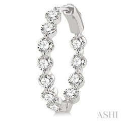 ASHI Inside-Out Diamond Round Hoop Earrings 626D0PPFHERWG-4.00