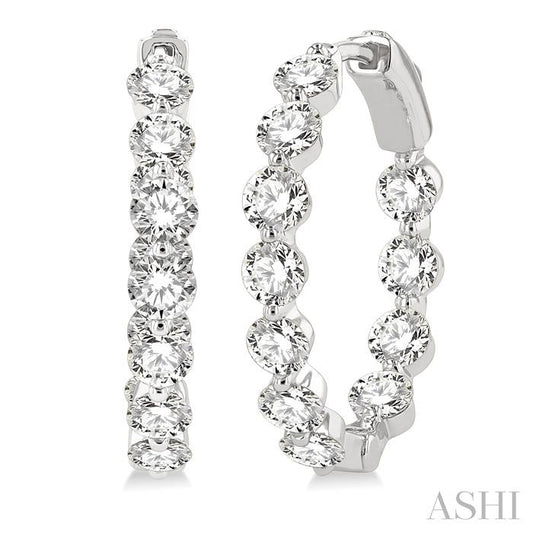 ASHI Inside-Out Diamond Round Hoop Earrings 626D0PPFHERWG-4.00