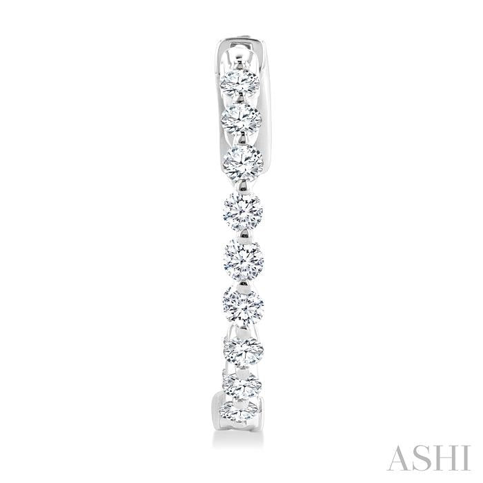 ASHI Inside-Out Diamond Round Hoop Earrings 626D1PPFGERWG