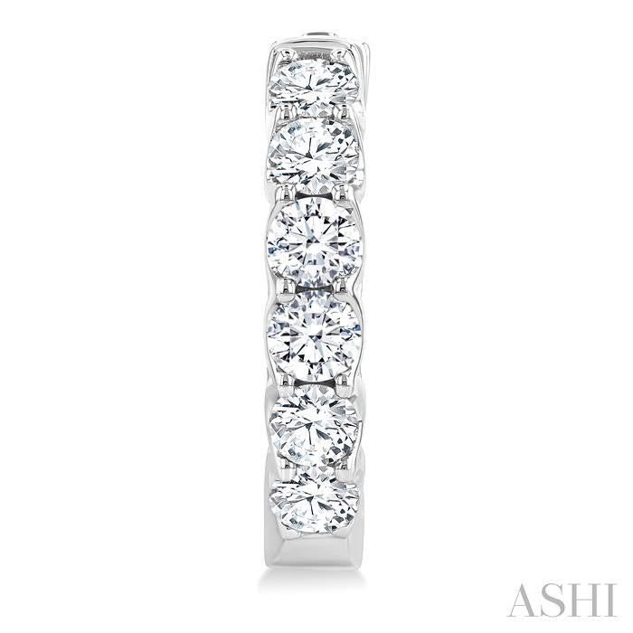 ASHI Inside-Out Diamond Round Hoop Earrings 628E0PPFGERWG-3.00