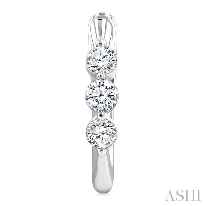 ASHI 3 Stone Diamond Hoop Earrings 631F3PPFGERWG