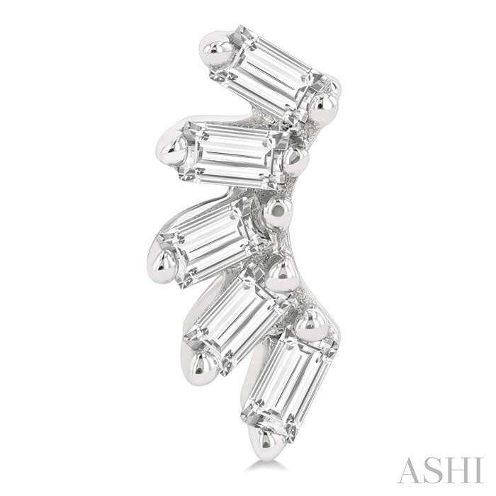 ASHI Petite Baguette Diamond Fashion Earrings 646G8PPTGERWG