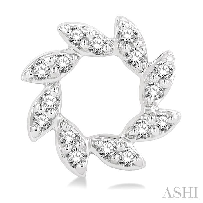 ASHI Flower Petite Diamond Fashion Earrings 649G8PPTSERWG