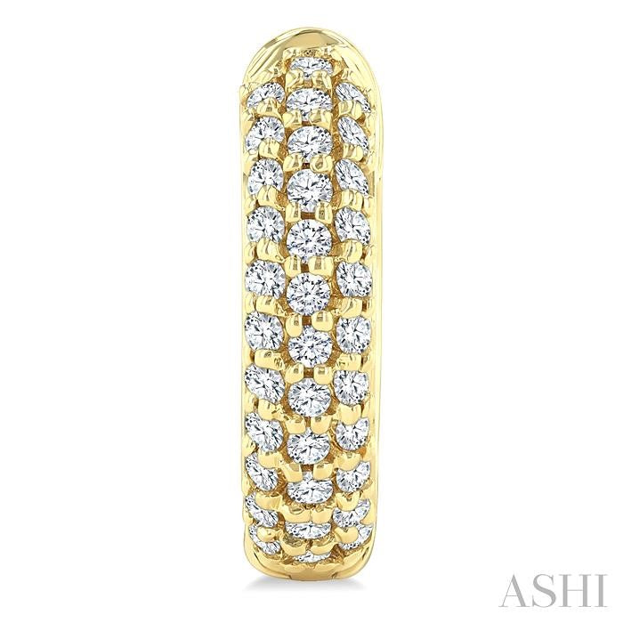 ASHI Pave-Set Diamond Huggie Earrings 669W3PPFGERYG