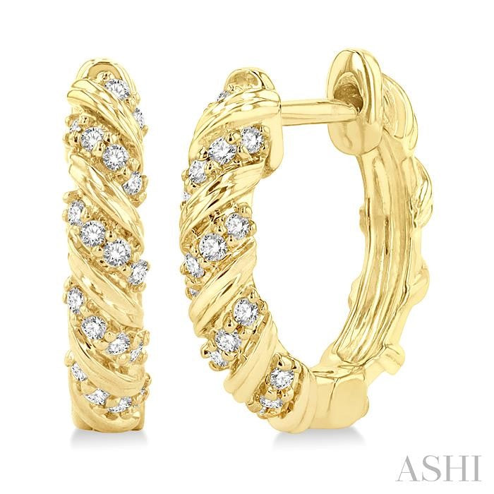 ASHI Swirl Petite Diamond Huggie Fashion Earrings 672W7PPTSERYG