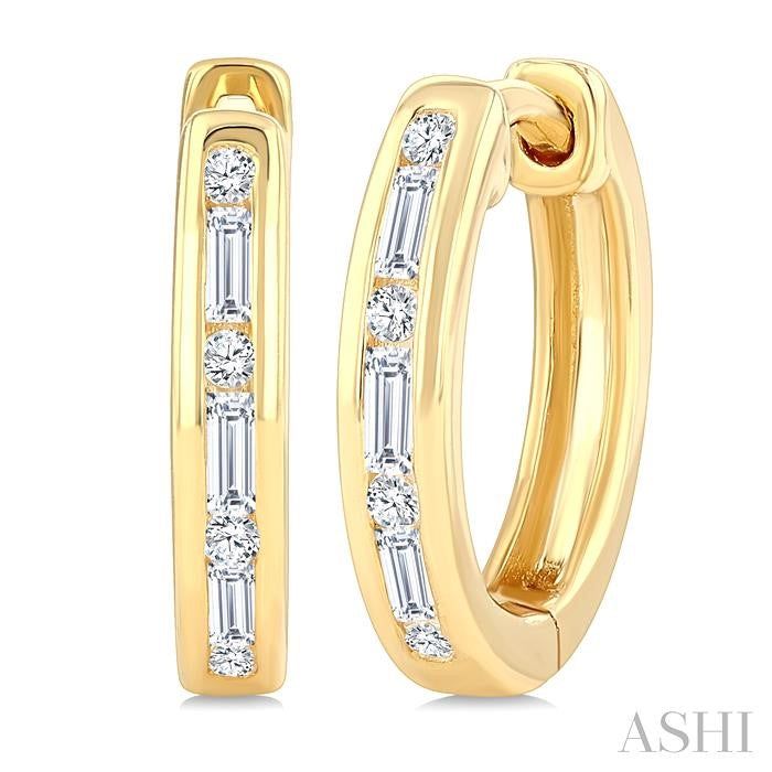 ASHI Channel Set Petite Diamond Huggie Fashion Earrings 672X7PPTGERYG