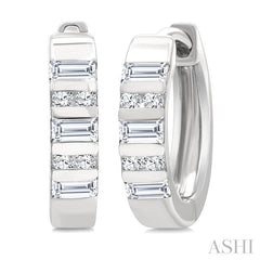 ASHI Bar Petite Diamond Huggie Fashion Earrings 674X6PPTGERWG