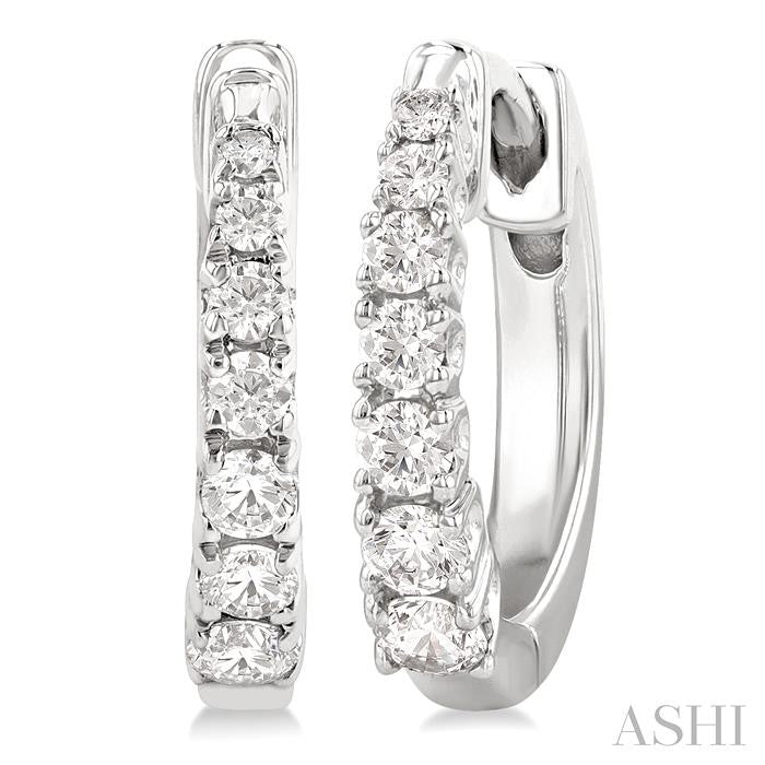 ASHI Graduated Petite Diamond Huggie Fashion Earrings 683V6PPFGERWG