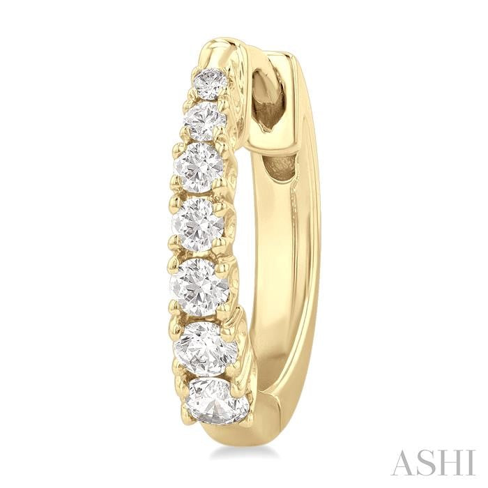 ASHI Graduated Petite Diamond Huggie Fashion Earrings 683V6PPFGERYG