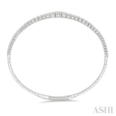ASHI Diamond Halfway Graduated Flex Bangle 701W0PPFGWG-2.00