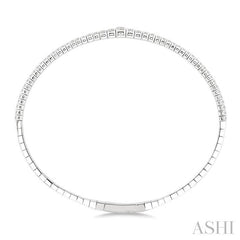ASHI Diamond Halfway Graduated Flex Bangle 701W1PPFGWG