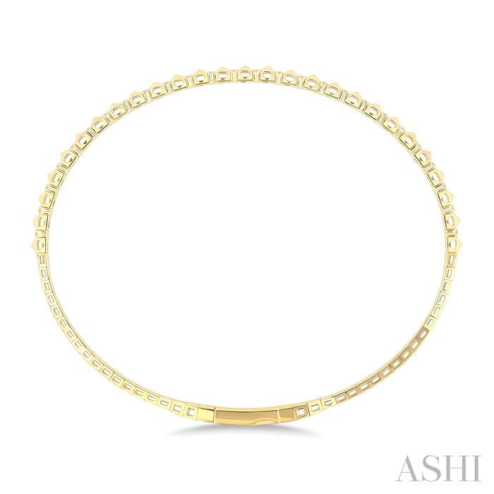 ASHI Pyramid Diamond Flex Bangle 714W7PPFGYG