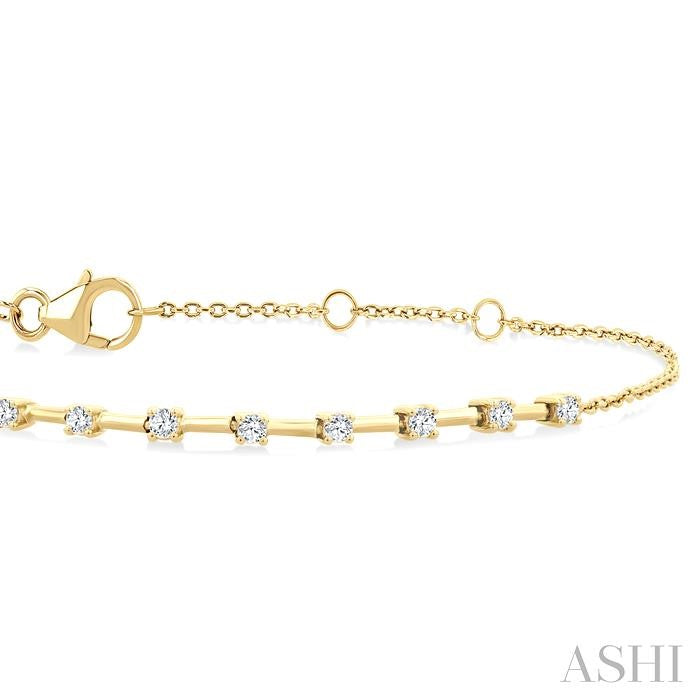 ASHI Floating Diamond Fashion Chain Bracelet 720AQPPTGYG