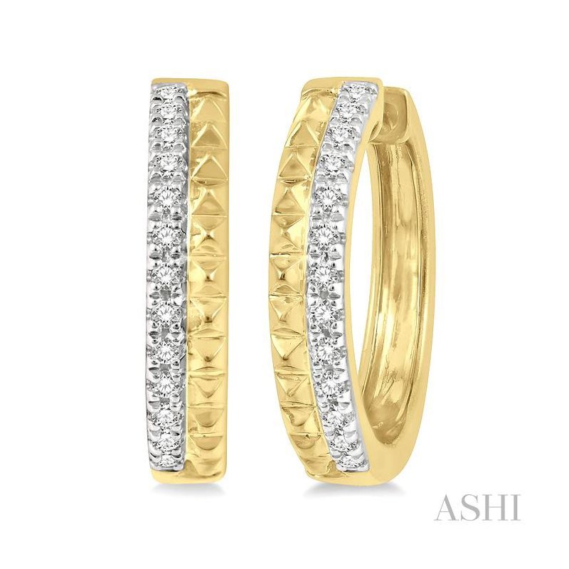 ASHI Pyramid Petite Diamond Huggie Fashion Earrings 668V8PPTSERYG