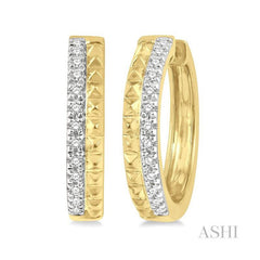ASHI Pyramid Petite Diamond Huggie Fashion Earrings 668V8PPTSERYG
