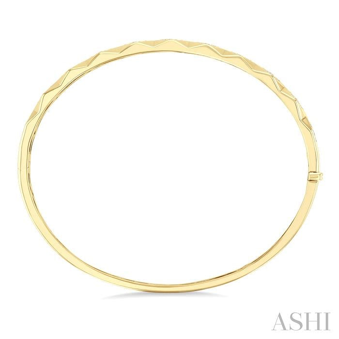 ASHI Geometric Shape Diamond Fashion Bangle 799GUPPTGYG