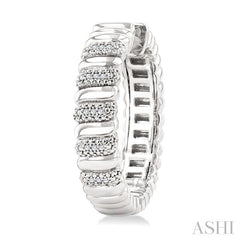 ASHI Silver Bold Ribbed Diamond Hoop Fashion Earrings 85738PPSSSLER