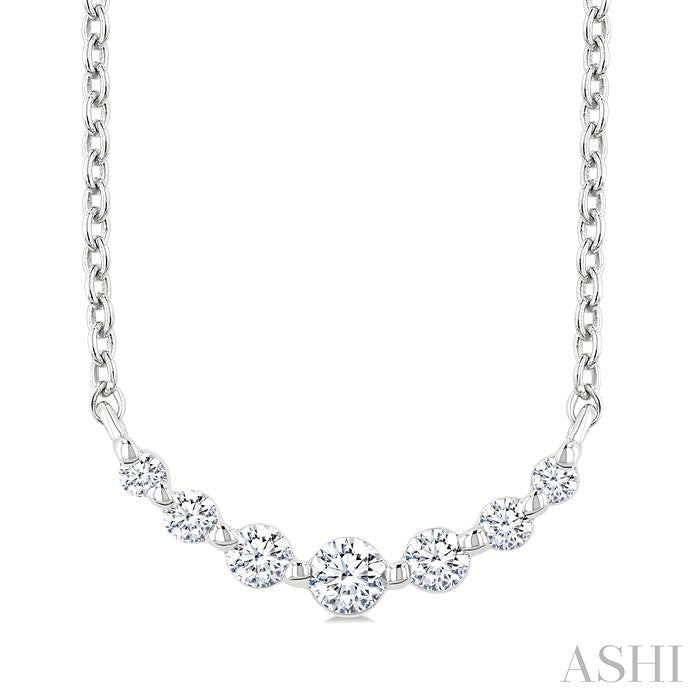 ASHI Silver Graduated Petite Diamond Fashion Smile Necklace 85948PPSGSLPD