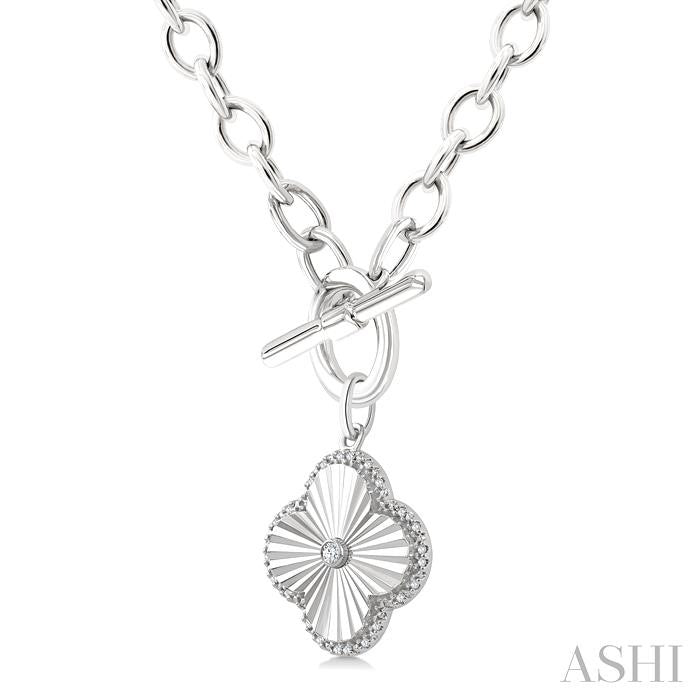 ASHI Silver Clover Fluted Toggle Diamond Fashion Necklace 883A8PPSGSLNK