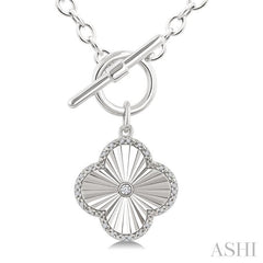 ASHI Silver Clover Fluted Toggle Diamond Fashion Necklace 883A8PPSGSLNK