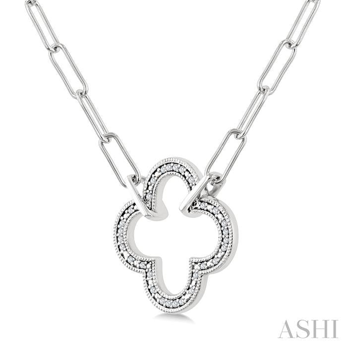 ASHI Silver Paperclip Clover Diamond Fashion Pendant 88858PPSSSLPD-CLV