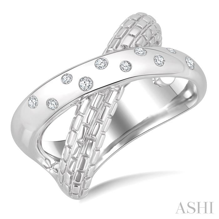 ASHI Silver Bold Criss Cross Diamond Ring 889A9PPSSSLRG