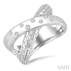 ASHI Silver Bold Criss Cross Diamond Ring 889A9PPSSSLRG