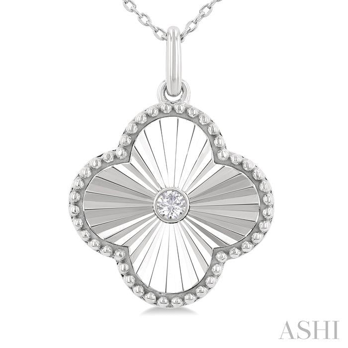 ASHI Clover Fluted Medallion Diamond Fashion Pendant 90449PPTGPDWG-CLV