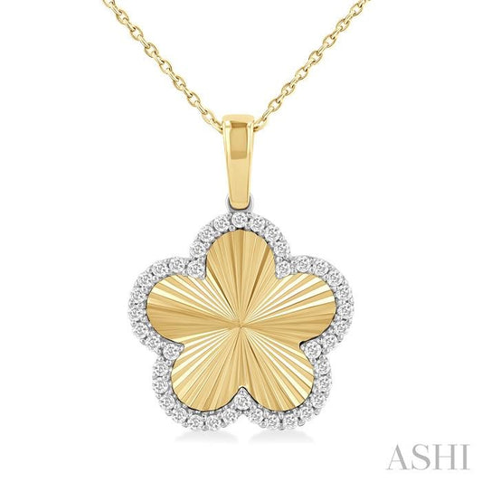 ASHI Clover Fluted Diamond Fashion Pendant 90476PPFGPDYW-CLV5