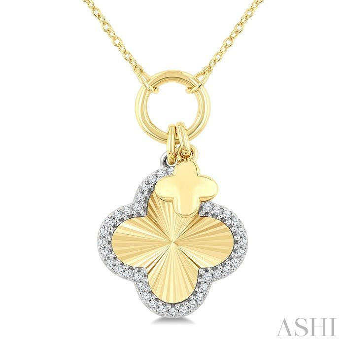 ASHI Clover Charm Fluted Diamond Fashion Pendant 916G8PPTGPDYW-CLV