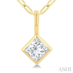 ASHI Princess Shape Bezel Set Paperclip Diamond Fashion Pendant 918F7PPFGPDYG-PRN