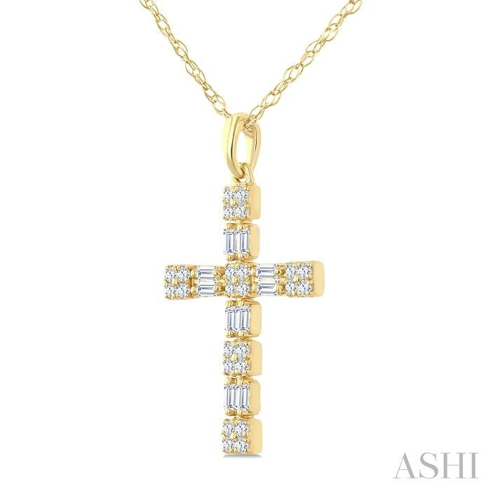 ASHI Cross Diamond Fashion Pendant 950E5PPFGPDYG