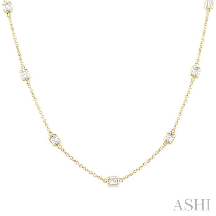 ASHI Emerald Shape Diamond Station Necklace 990A2PPFGNKYG-OC