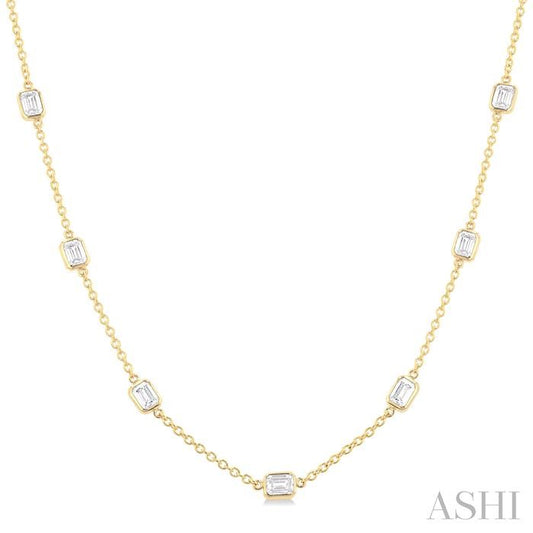 ASHI Emerald Shape Diamond Station Necklace 990A3PPFGNKYG-OC