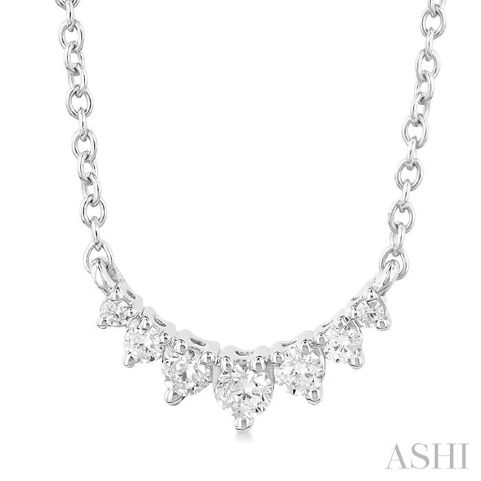 ASHI Graduated Petite Diamond Fashion Smile Necklace 991H0PPFGNKWG