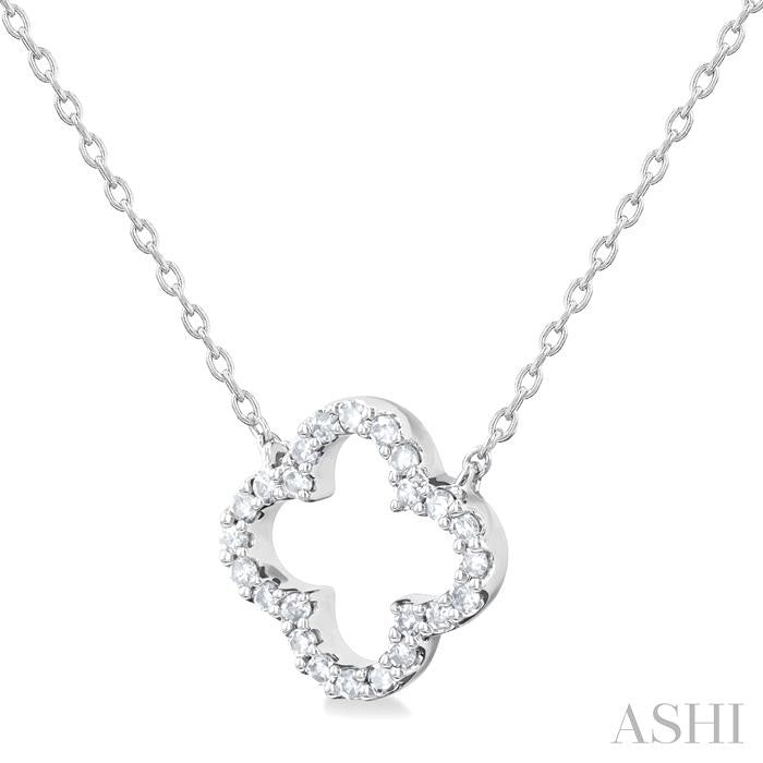 ASHI Clover Petite Diamond Fashion Pendant 995J8PPTSPDWG