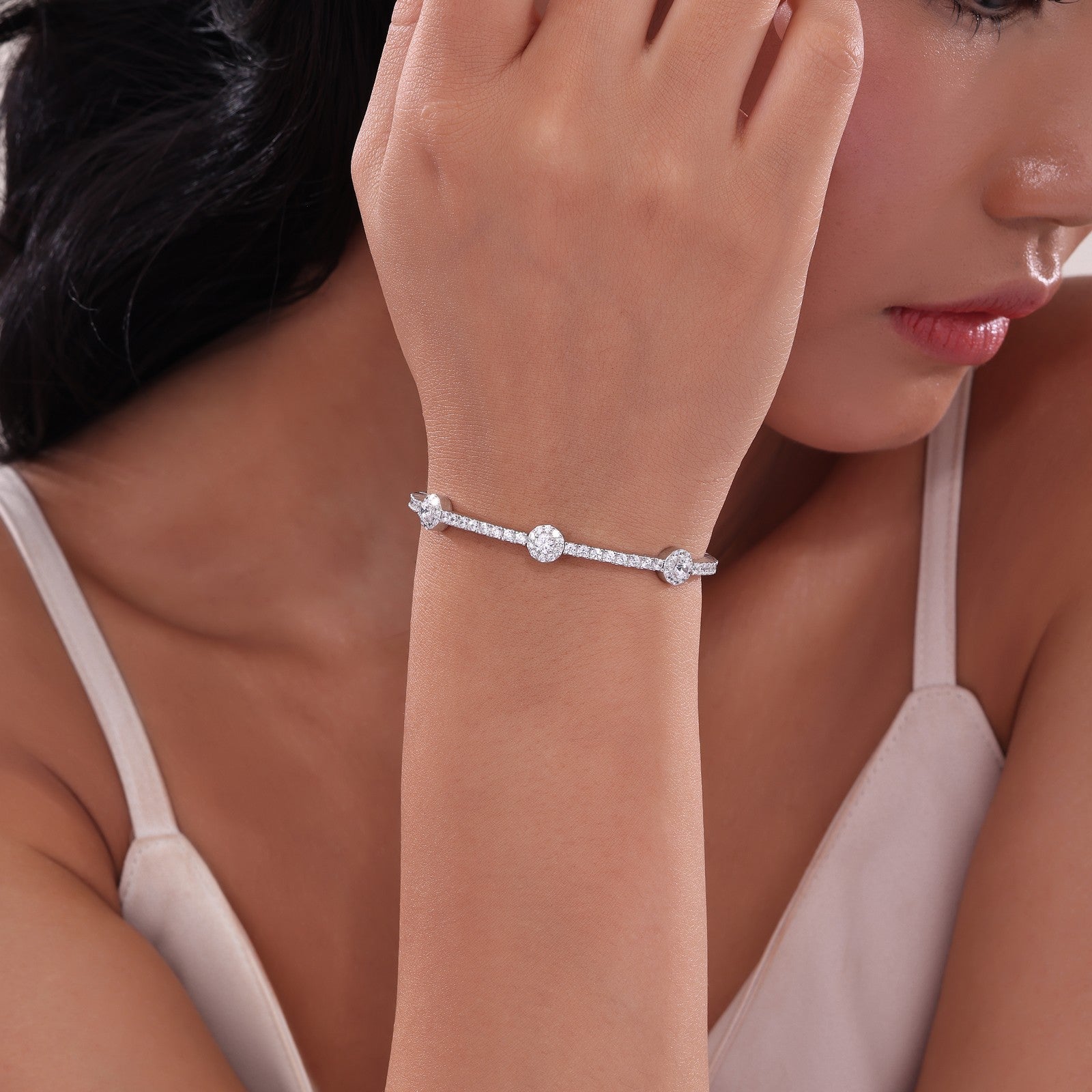 LAFONN 2.90 CTW Halo Station Flexible Tennis Bracelet B0194CLP68