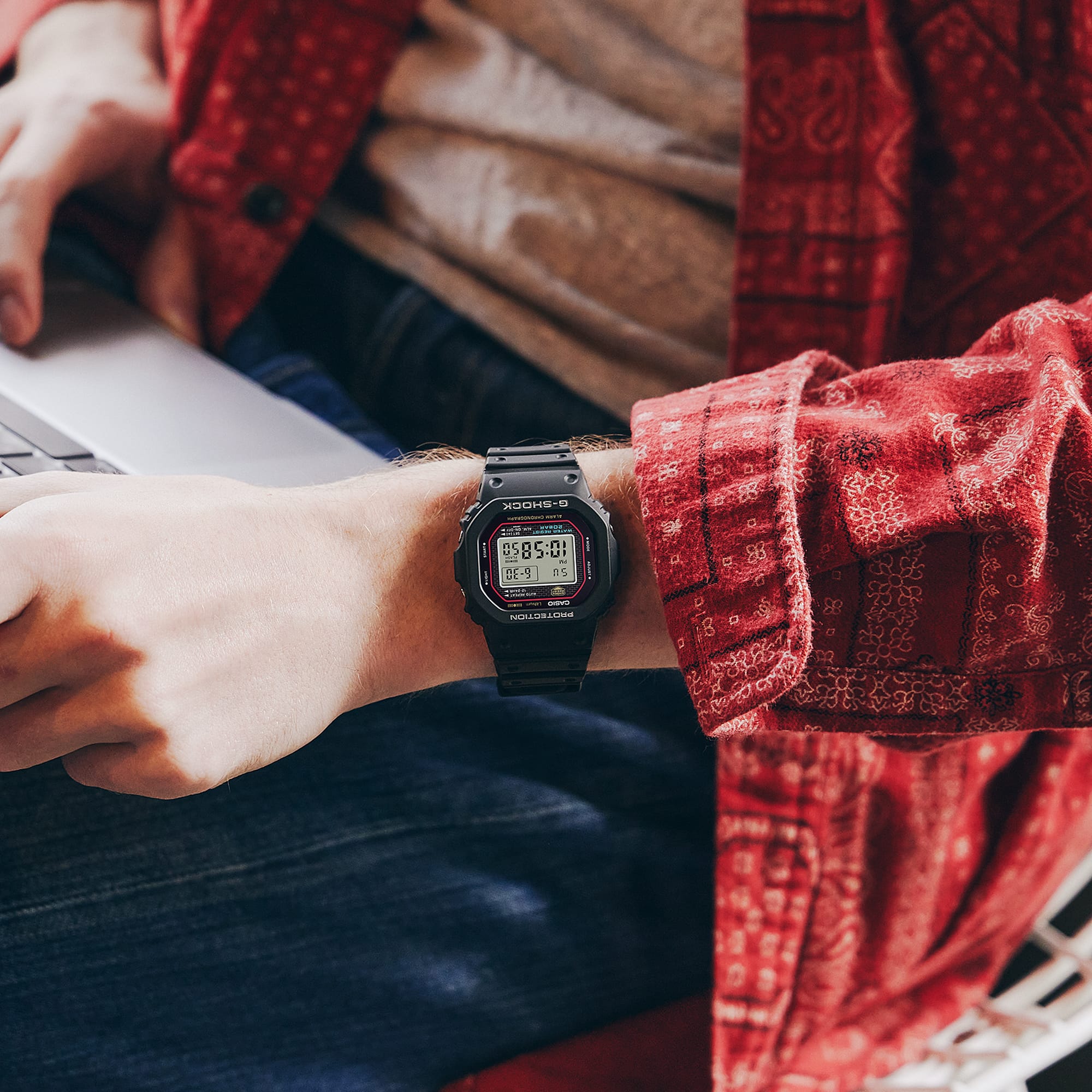 g-shock-digital-5000-series-dw5000r-1a