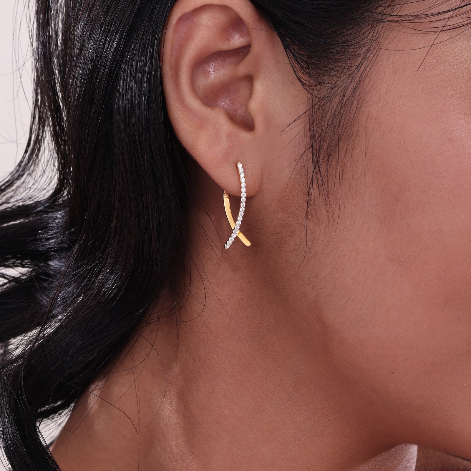 crossover-oval-hoop-earrings